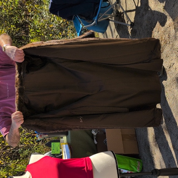 Real Mink Medium Women's Coat - Picture 4 of 6